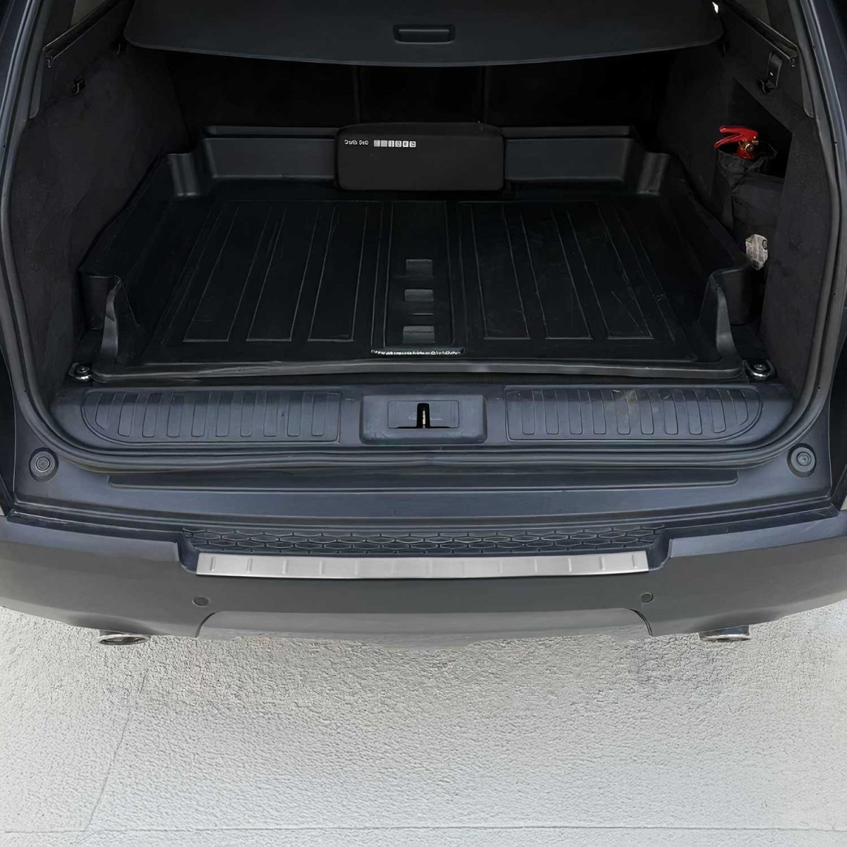 Land Rover Range Rover Sport Rear Bumper Sill Cover - Omac - Brushed Silver - 2014-2022 Land Rover Range Rover Sport Rear Bumper Sill Cover - Omac - Brushed Silver - 2014-2022